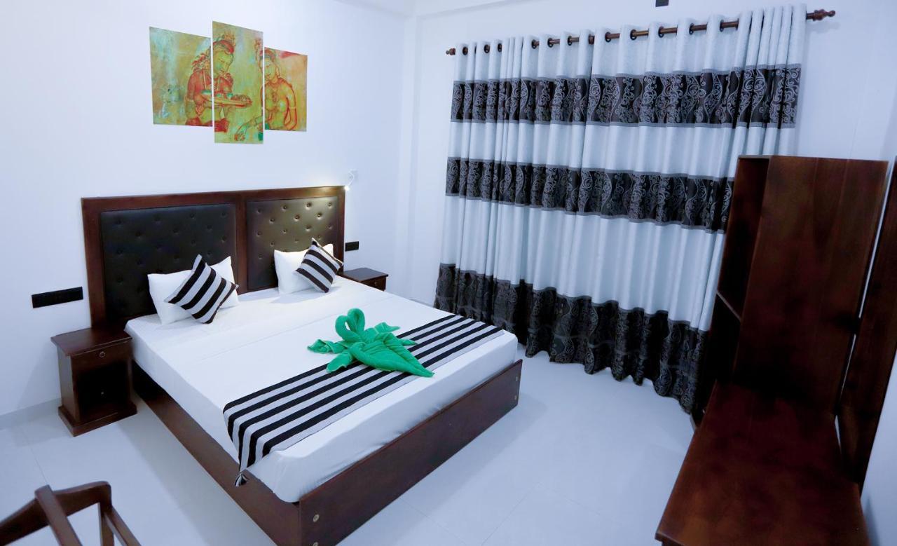 Milano Grand Hotel Dambulla Exterior photo