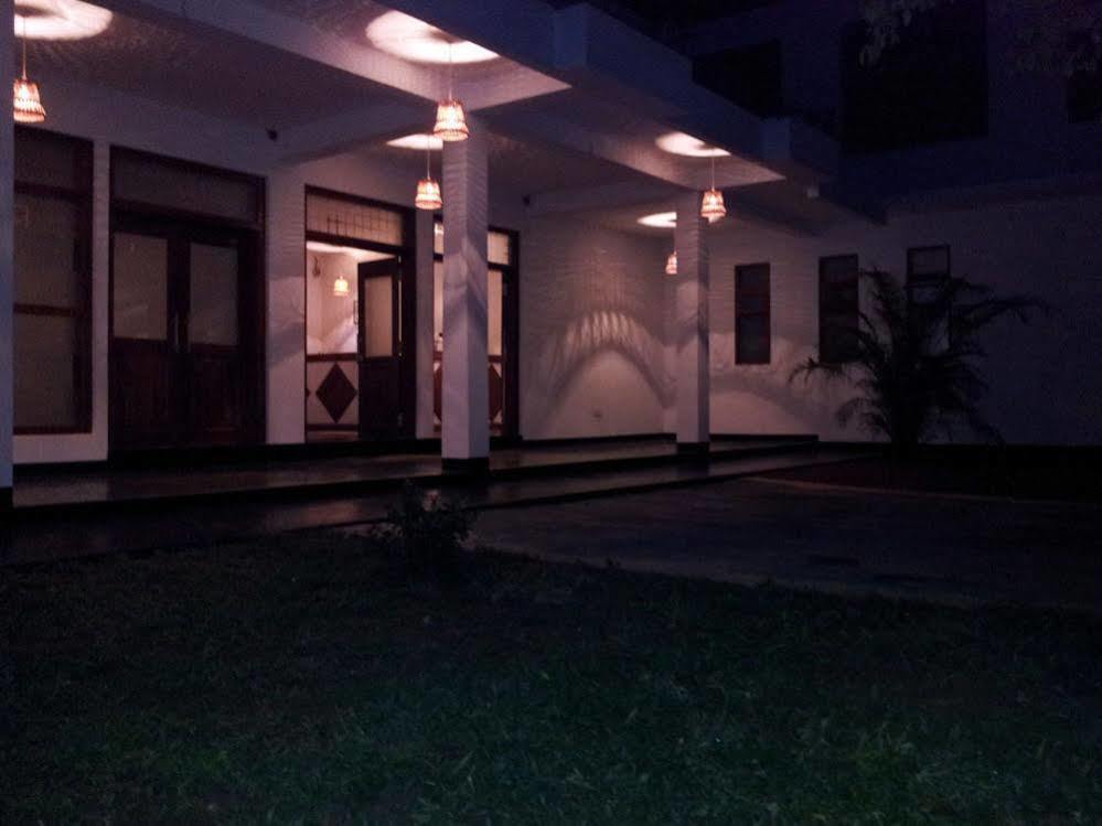 Milano Grand Hotel Dambulla Exterior photo